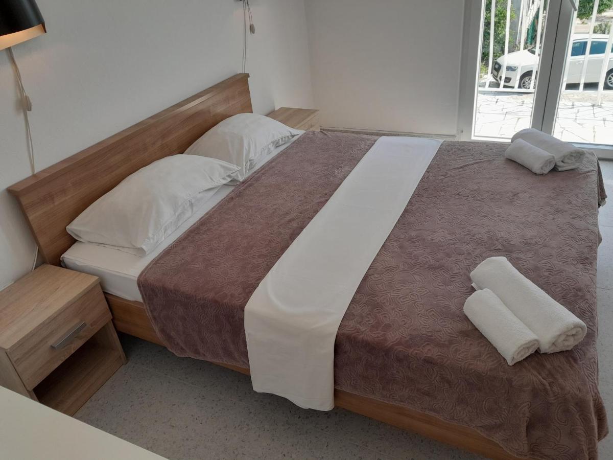 Apartmani Urlic Sreser Extérieur photo