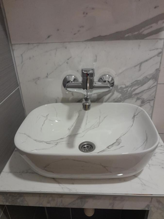Apartmani Urlic Sreser Extérieur photo